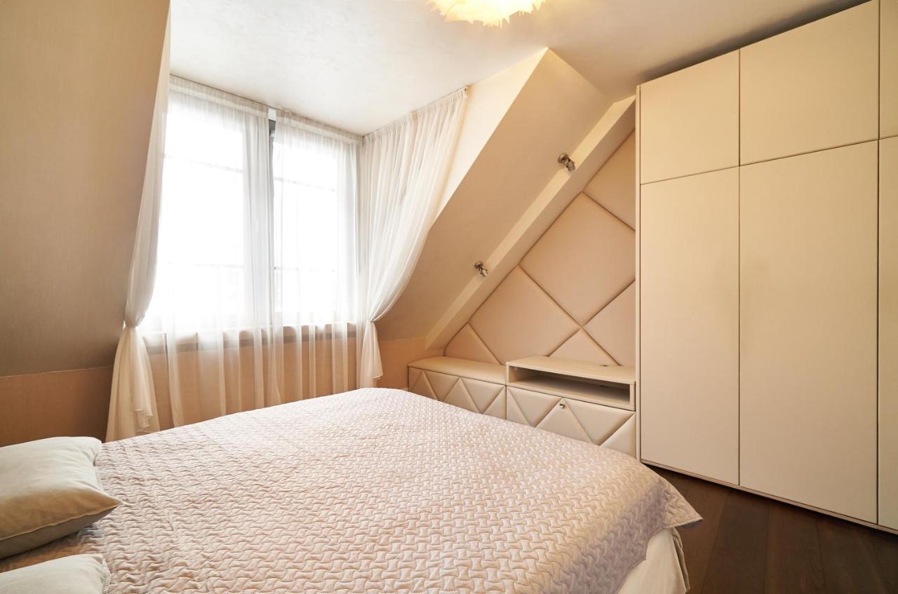 Emi Apartment Riga Exteriör bild